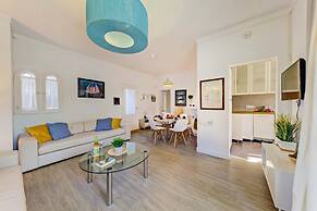 New 2020 Casa Plomer