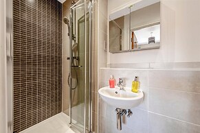 London Heathrow Living Holywell Serviced Houses