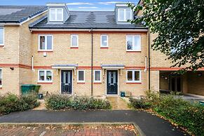 London Heathrow Living Holywell Serviced Houses