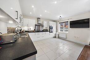 London Heathrow Living Holywell Serviced Houses