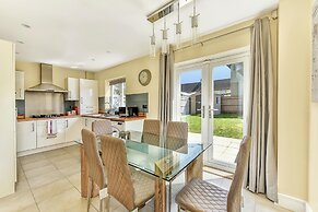 London Heathrow Living Holywell Serviced Houses