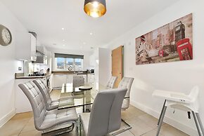 London Heathrow Living Holywell Serviced Houses