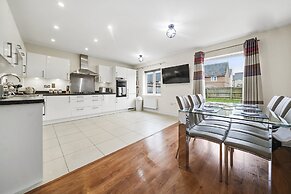 London Heathrow Living Holywell Serviced Houses