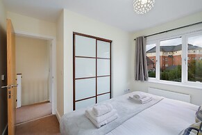 London Heathrow Living Holywell Serviced Houses