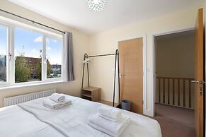 London Heathrow Living Holywell Serviced Houses