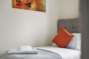 London Heathrow Living Holywell Serviced Houses