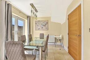 London Heathrow Living Holywell Serviced Houses