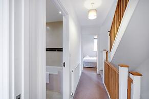 London Heathrow Living Holywell Serviced Houses