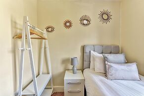 London Heathrow Living Holywell Serviced Houses