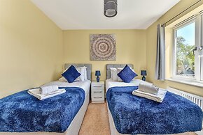 London Heathrow Living Holywell Serviced Houses