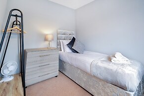 London Heathrow Living Holywell Serviced Houses