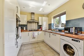 London Heathrow Living Holywell Serviced Houses