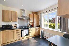 London Heathrow Living Holywell Serviced Houses