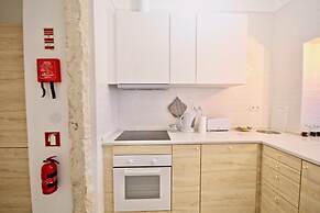 Akicity Ourique Charm