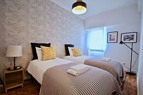 Akicity Amoreiras Amber