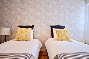 Akicity Amoreiras Amber