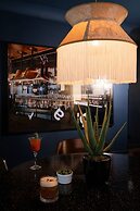 Chic & Basic Gravity