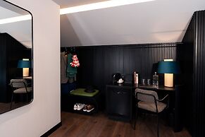 Chic & Basic Gravity