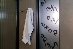 Chic & Basic Gravity