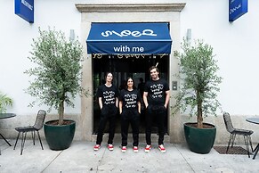 Chic & Basic Gravity