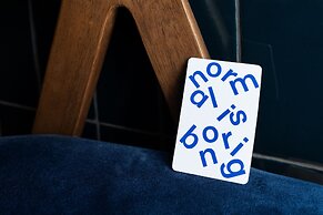 Chic & Basic Gravity