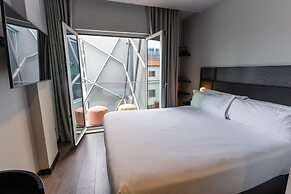 Chic & Basic Gravity