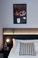 Chic & Basic Gravity