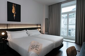 Chic & Basic Gravity