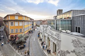 Chic & Basic Gravity