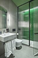 Chic & Basic Gravity