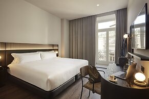 Chic & Basic Gravity