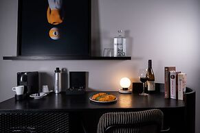 Chic & Basic Gravity