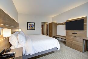 Holiday Inn Express & Suites Charlotte Southwest by IHG