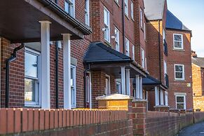 Pullman House Serviced Apartments