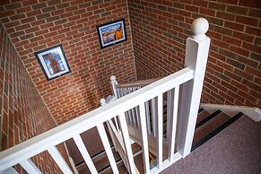 Pullman House Serviced Apartments