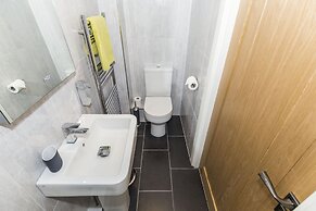 Pullman House Serviced Apartments