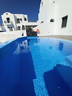 Amphitrite Suites Santorini