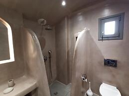 Amphitrite Suites Santorini