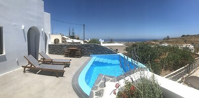 Amphitrite Suites Santorini