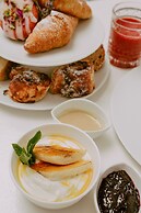 Amphitrite Suites Santorini