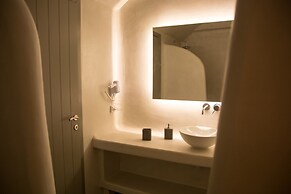 Amphitrite Suites Santorini