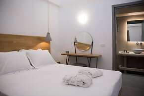 Amphitrite Suites Santorini