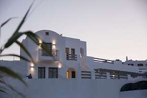Amphitrite Suites Santorini