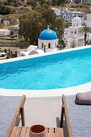 Amphitrite Suites Santorini