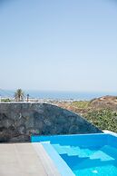 Amphitrite Suites Santorini