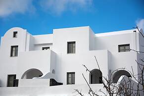Amphitrite Suites Santorini
