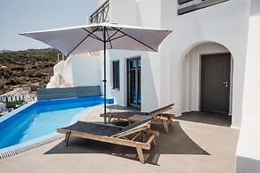 Amphitrite Suites Santorini