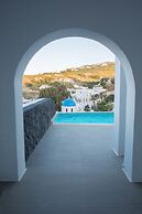 Amphitrite Suites Santorini