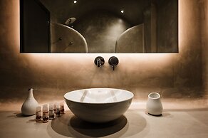 Amphitrite Suites Santorini