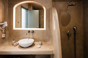 Amphitrite Suites Santorini